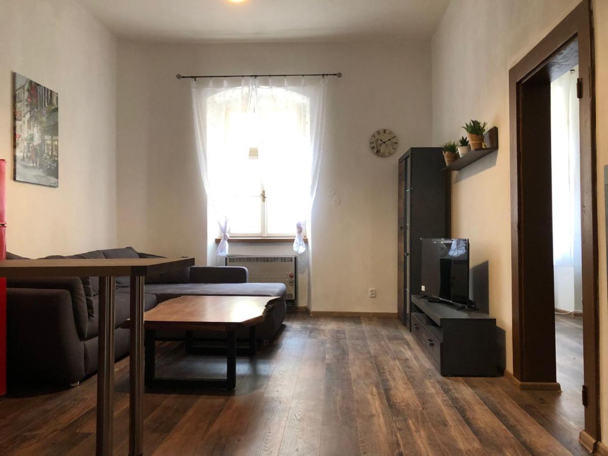 City Apartment Cheb Buitenkant foto