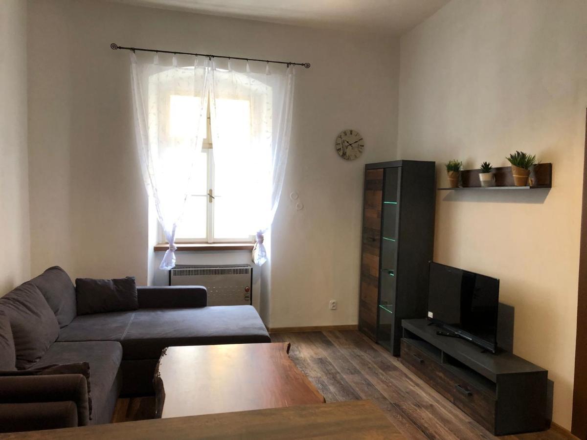 City Apartment Cheb Buitenkant foto